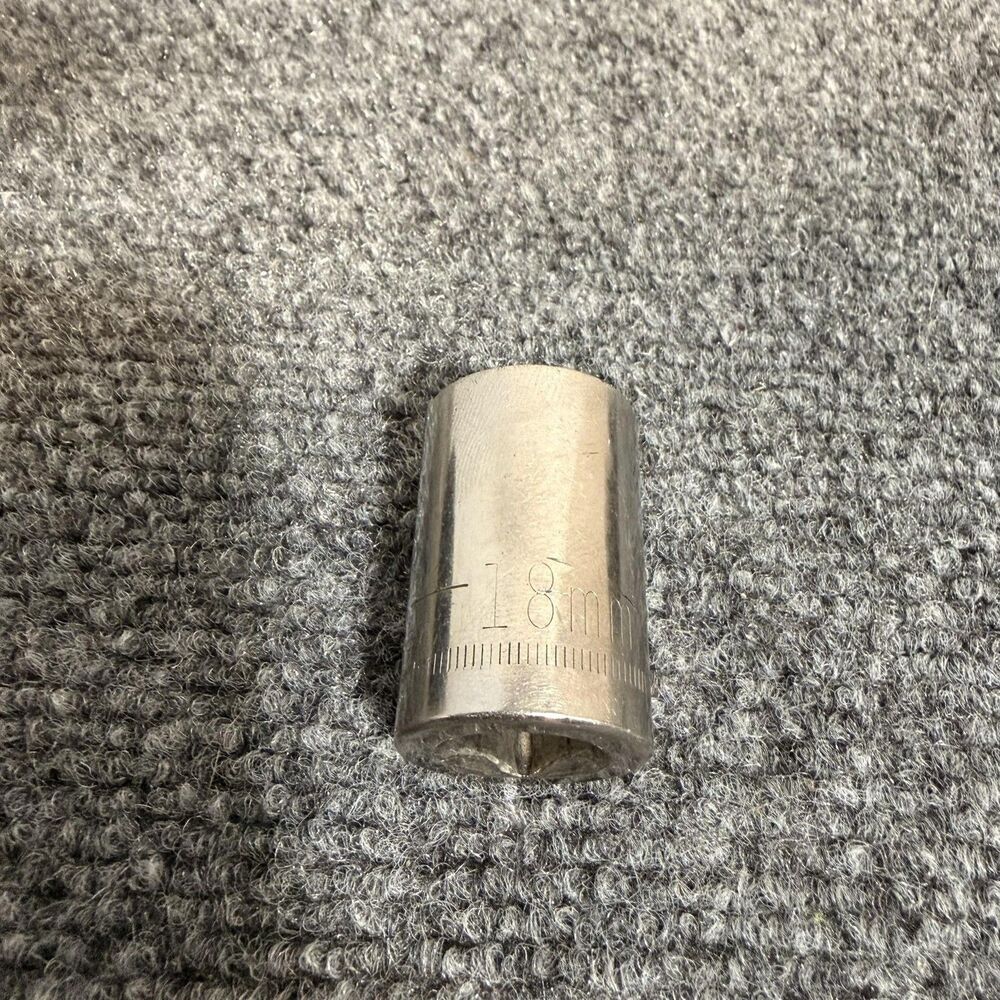 Craftsman 18mm Deep Socket 1/2" Drive 12 Point Metric 44267 Made USA Chrome